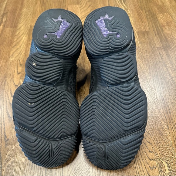 Nike LeBron 16 I’m King Men’s Sneakers - Picture 5 of 6